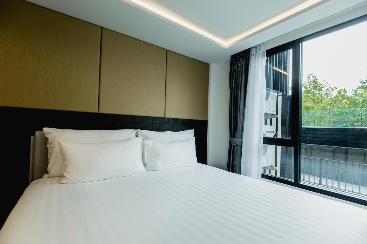 The Aristo By Holy Cow, 4-Br Loft, 150 M2, Pool View Aparthotel Szurin-part Kültér fotó