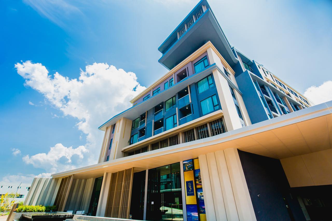 The Aristo By Holy Cow, 4-Br Loft, 150 M2, Pool View Aparthotel Szurin-part Kültér fotó